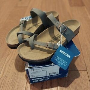 Birkenstock size 39 (size 8.5 US) Neutral Color